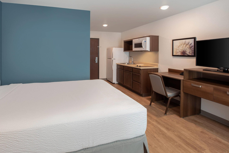 Bedroom 4, WoodSpring Suites Washington DC East Arena Drive, Prince George's