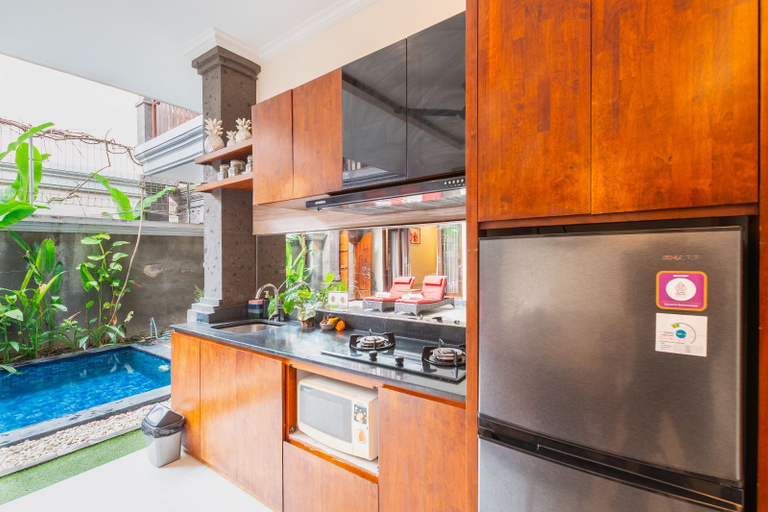 Private kitchen, Cozzy Dewa Villa Sunset Road, Badung