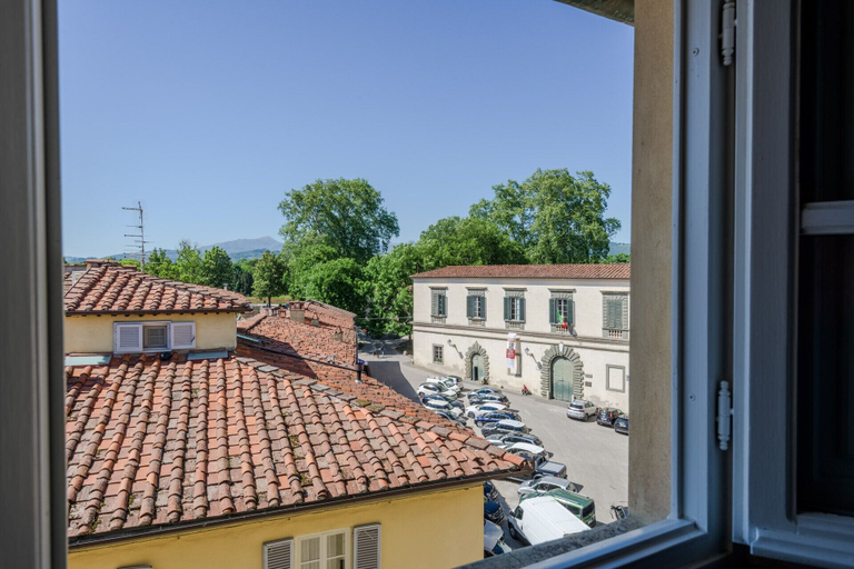 Room 3, Casa Battisti in Lucca, Lucca
