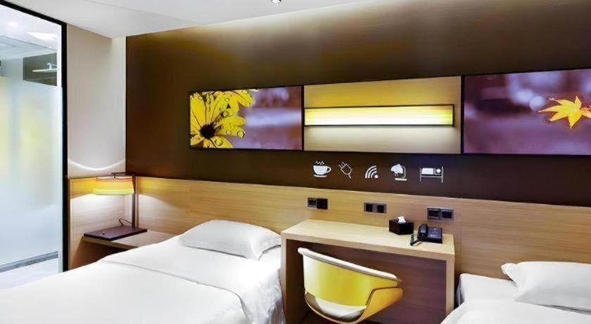 Bedroom 2, 7 Days Premium Chongqing Fuling Binjiang Avenue Branch, Chongqing