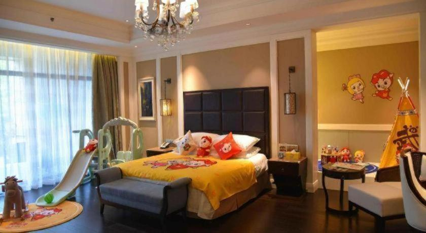 Bedroom 3, Wuxi Tai Hu Hotel, Wuxi