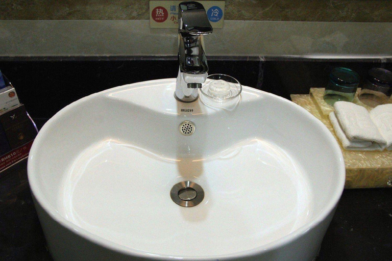 Bathroom 3, Yuemingxuan Hotel, Jinan