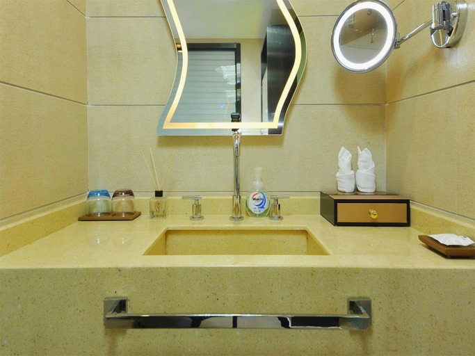 Bathroom 4, Lavande Hotel Pixian Shudu Wanda Plaza, Chengdu