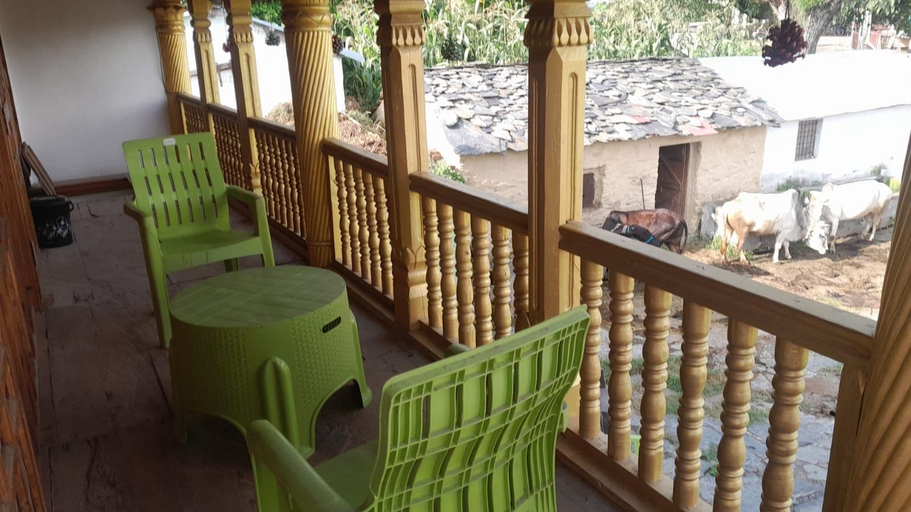 Terrace/patio, Homely Hills,6Km frm Nagtibba trek route, Tehri Garhwal