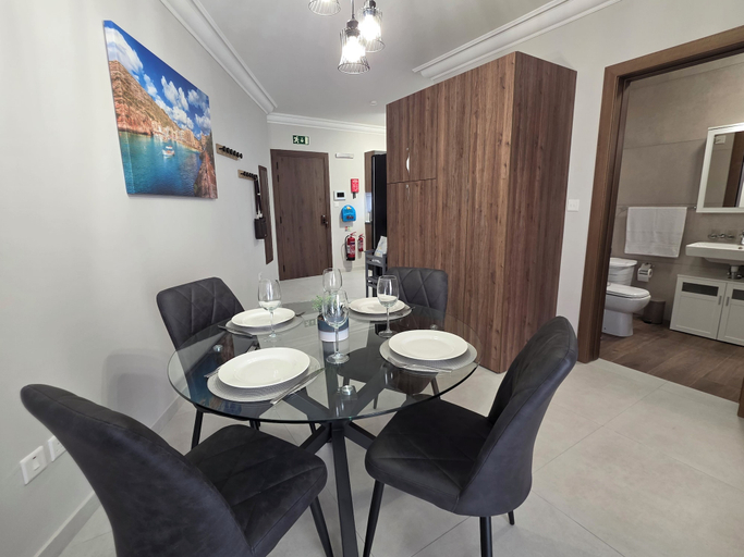 Bathroom 4, Central Msida 1BR APT with Terrace