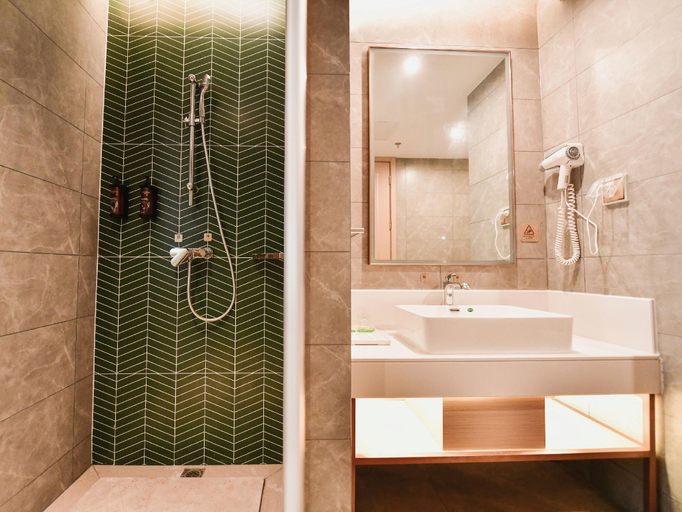 Bathroom 3, Vienna Hotel Jiangsu Suining Qingnian Road, Xuzhou