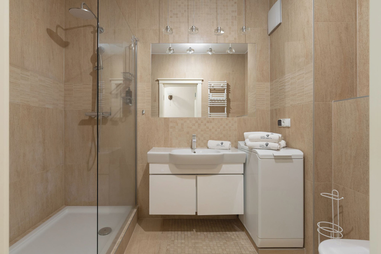 Bathroom, Szafarnia in Old Town with parking, Gdańsk City