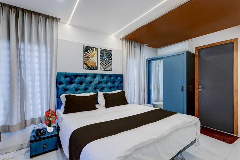 Room 3, Classic Suvedhi Tower, Ernakulam
