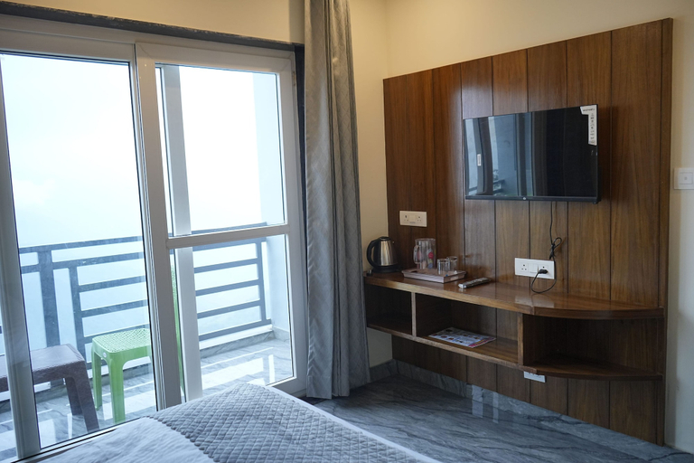 Room 5, The Vanaaya luxury Homestay Mussoorie, Dehradun