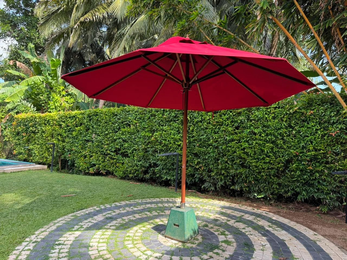 Property grounds 2, Don Cyril's Nature Bungalow, Galle Four Gravets