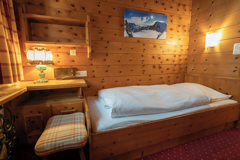 Bedroom 3, Hotel Wechselberger by Alpeffect Hotels, Zell am See