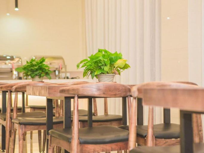 Food & Drinks 4, Greentree Inn Yangzhou Jiangdu Xiaoji Town South Z, Yangzhou