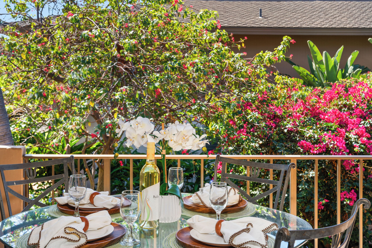 Interior 2, Perfect for a Romantic Getaway for Two, Exclusive Beach Cabana-maui Eldorado J215, Maui