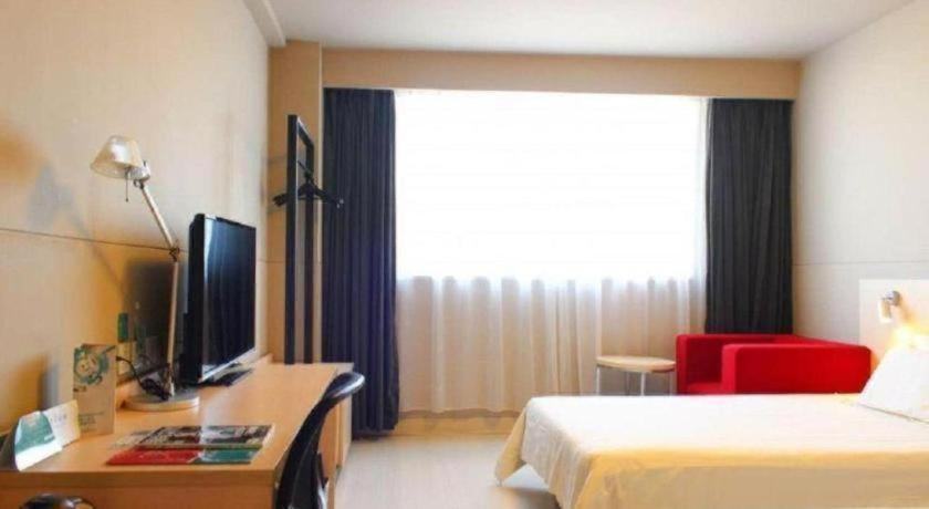Bedroom 2, Jinjiang Inn Shenyang Zhong Street, Shenyang
