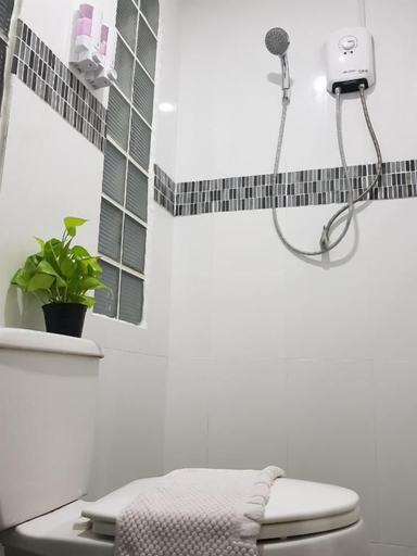 Bathroom 4, NK Guesthouse 1, Khlong Toey