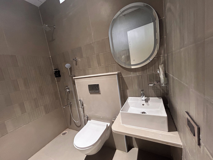 Bathroom 3, Radhe Imperial, Hyderabad