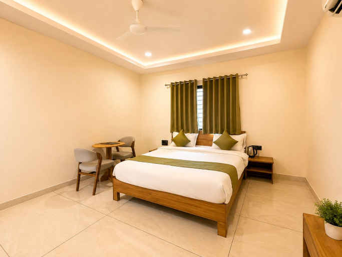 Room 3, StayGuru Palm Glow Resort, Kachchh