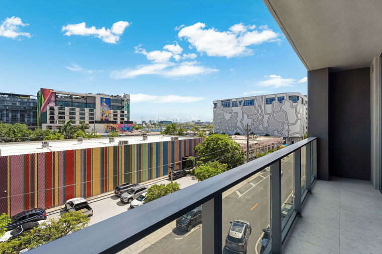 Interior 2, Wynwood Pad- Stylish Apt With View & Rooftop Pool, Miami-Dade