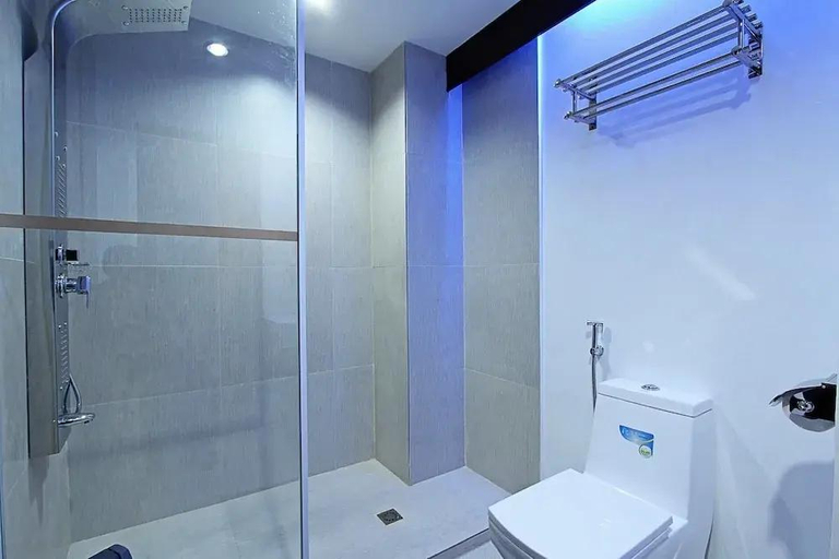 Bathroom 5, Bergamo Hotel Lingayen, Lingayen