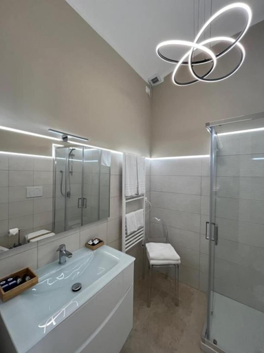 Bathroom 4, MARMORE GREEWAY, Terni