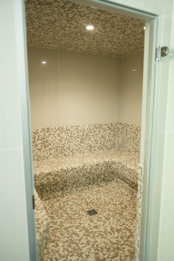 Bathroom 2, Villa Giulia, Syracuse