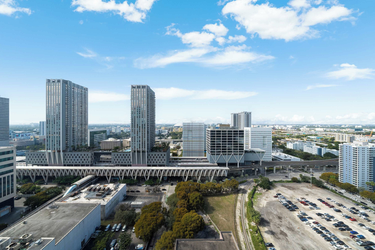 Interior 2, Downtown Drift Luxury Amenities, and Pool, Miami-Dade