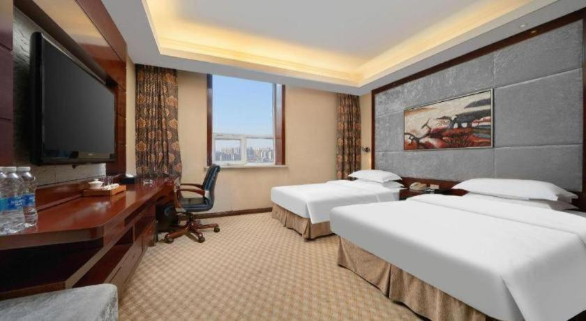 Bedroom 2, Jiamusi River Sky Hotel, Jiamusi