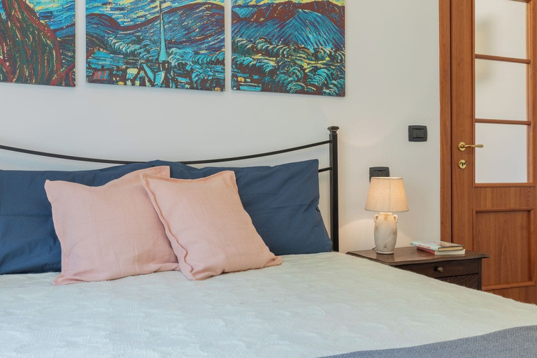 Room 4, Finestra sulle Porte Palatine by Wonderful Italy, Torino