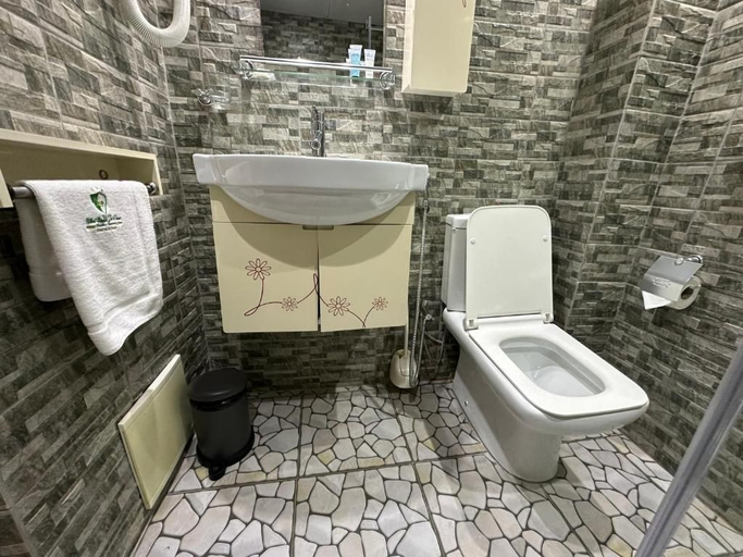 Bathroom 4, HOTEL VALLEE DES PRINCES, Wouri