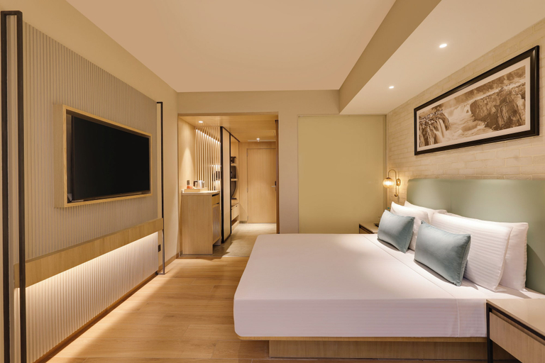 Room 3, Lemon Tree Premier, Jabalpur, Jabalpur