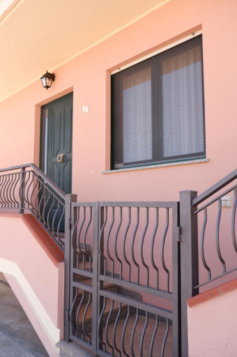 Others 5, Casa DaCa, Oristano