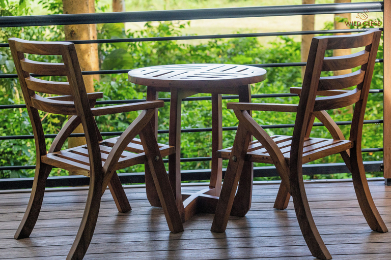 Outdoor dining 3, Wild Geese Lodge, Busiiro