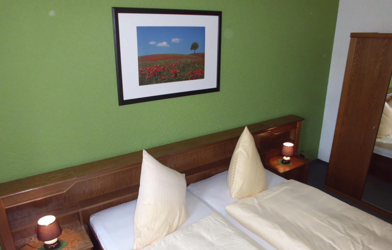 Bedroom 3, Hotel Garni Thüringer KloßTheater, Gotha