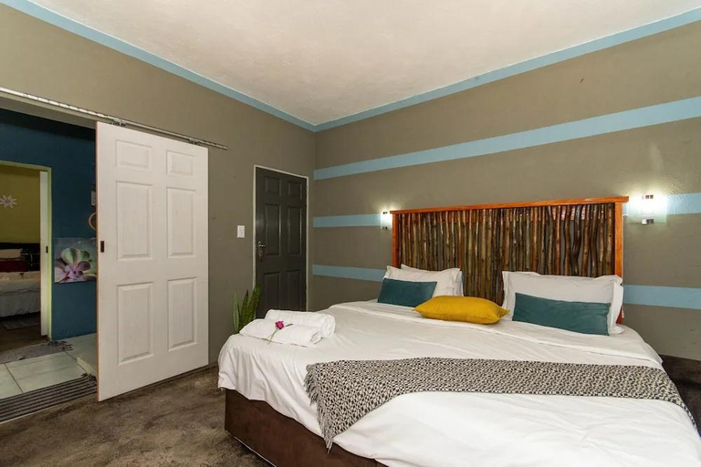 Bedroom 4, Woodpeckers Guest House, Ehlanzeni
