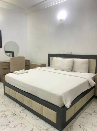 Room 2, NATHIVIAN APARTMENT, AbujaMun