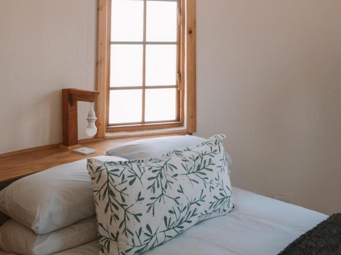 Room 4, Dassenheuwel Farm Cottages, West Coast