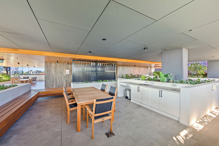 Food & Drinks 5, Marine Quarter Apartments by CLLIX, Gold Coast