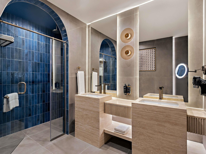 Bathroom 5, MERCURE ABU DHABI DOWNTOWN, Abu Dhabi City