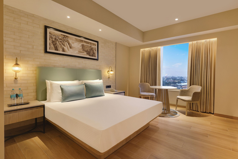 Room 2, Lemon Tree Premier, Jabalpur, Jabalpur