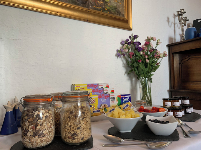 Food & Drinks 4, Evangelisa, Ceredigion