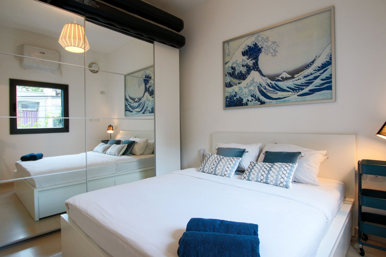 Bedroom 4, Trendy with Balcony on Sheinkin by FeelHome