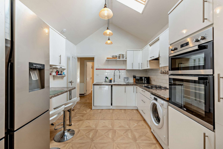 Room 3, Host Stay Thornbank, West Sussex