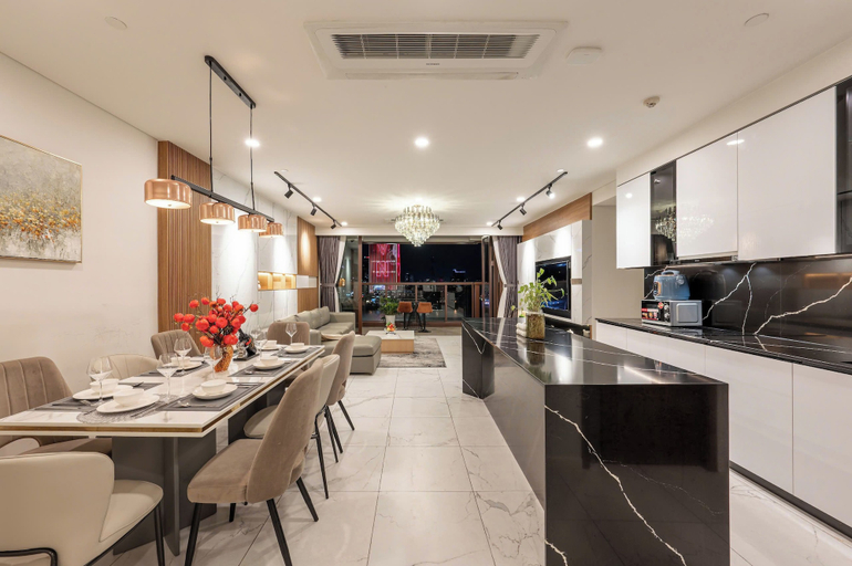 Food & Drinks 4, Metropole Riverside Luxury Apartment, District 2