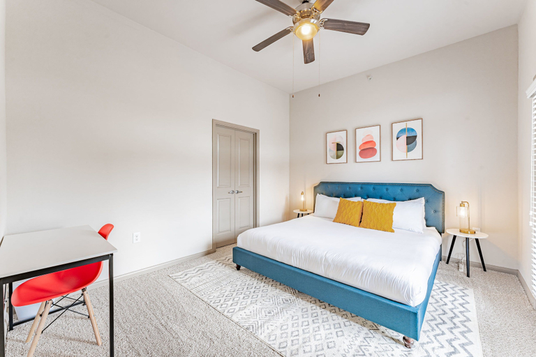 Room 3, Warm 2BR Suite Close to Downtown w Fast Wifi, Travis