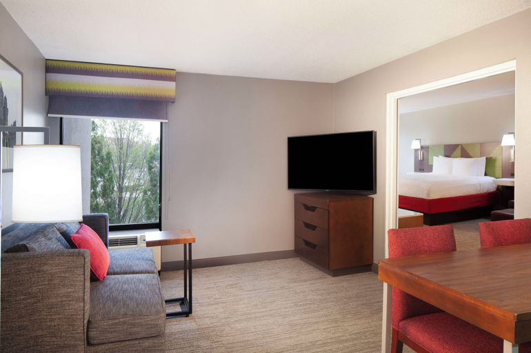 Bedroom 2, Hampton Inn & Suites Atlanta Airport North I-85, Fulton