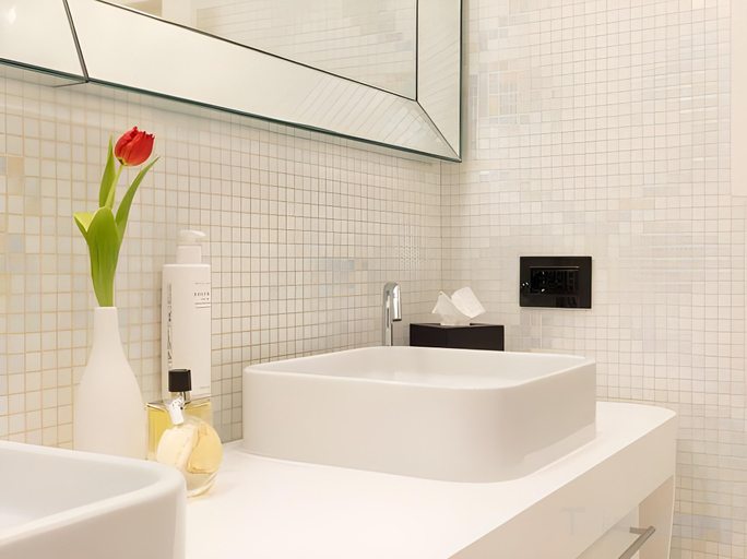 Bathroom 4, Domus Aurea Luxury Suites, Rome