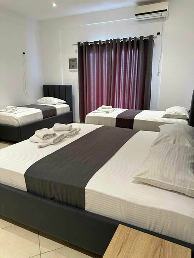 Bedroom, Esmerald Hotel, Sarandës