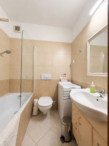 Bathroom 4, Prater Residence, Budapesti