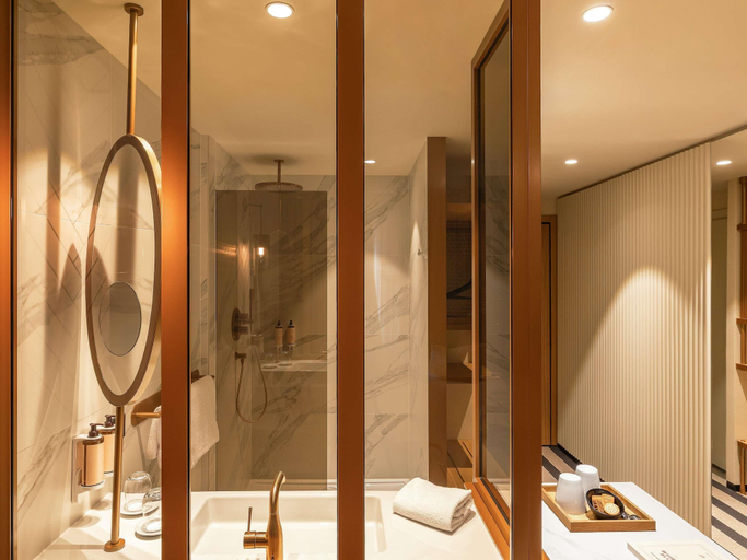 Bathroom 4, Mercure Luxembourg off Kirchberg, Luxembourg