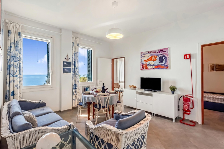 Living area 4, Appartamento Nel Verde Due Passi Dal Mare, La Spezia